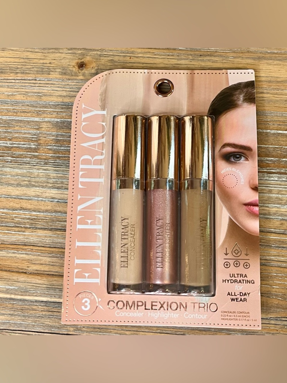 NIB Ellen Tracy Complexion Trio: Concealer, Highlighter & Contour Set
